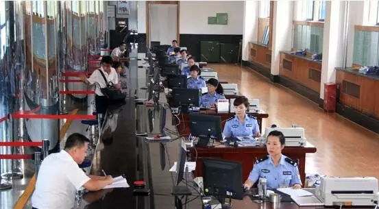 交警全面啟用高拍儀，處理違章要現場(chǎng)“刷臉”