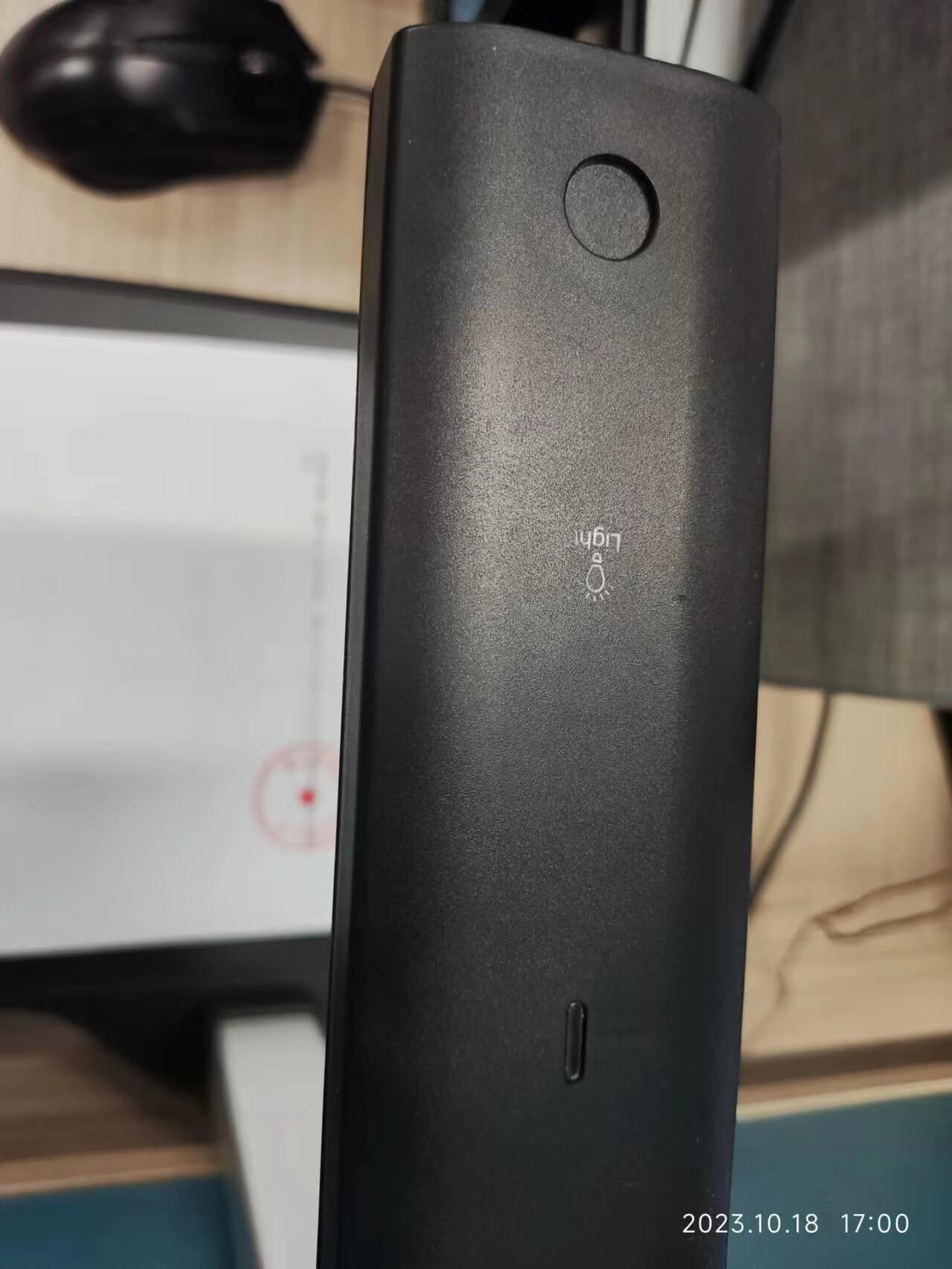 高拍儀燈開(kāi)關(guān)在哪？